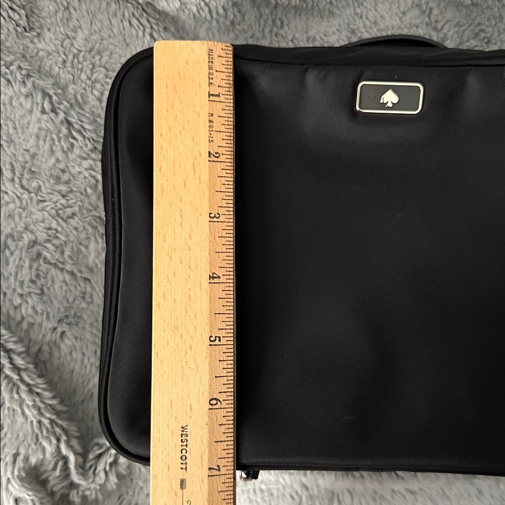 Kate Spade Toiletry Cosmetic Travel Bag - Picture 14 of 16